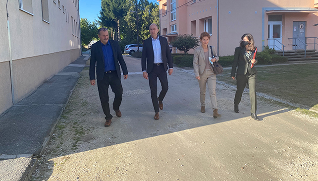 Dr Ákos Kozma Visits Integrated Home for Persons with Disabilities, Mental Health and Addiction Patients